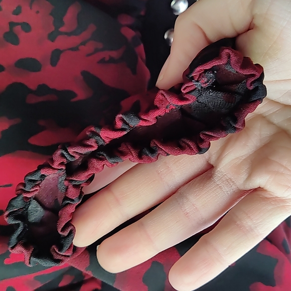 Red Black Fashion Bug 2X Top Metal Accents Leopard Cheetah Print - Picture 8 of 15